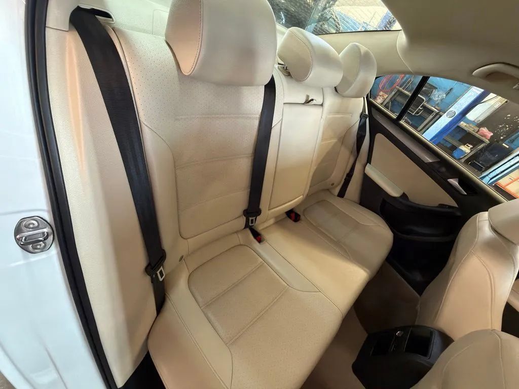 Used 2014 Volkswagen Jetta TDI FWD image 27