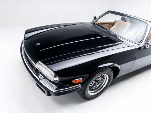 Used 1990 Jaguar XJS V12 Convertible RWD image 32