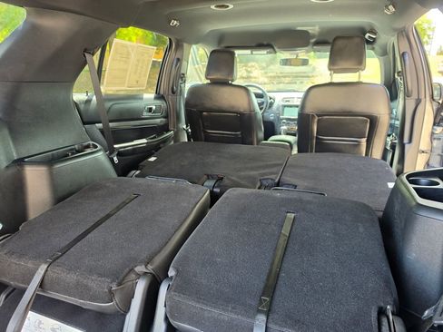 Used 2018 Ford Explorer XLT w/ Equipment Group 202A image 41