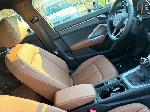 Certified 2025 Audi Q3 2.0T Premium Plus w/ Premium Plus Package image 32