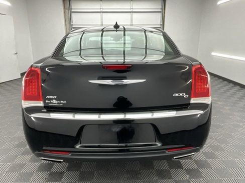 Used 2016 Chrysler 300 C image 23