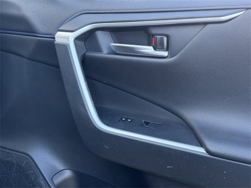 Used 2020 Toyota RAV4 XSE image 31