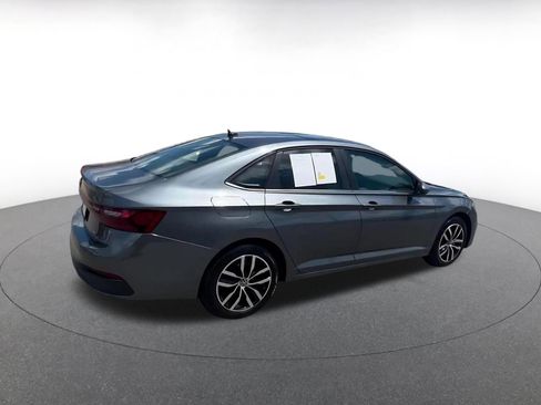 Used 2025 Volkswagen Jetta SE FWD image 14