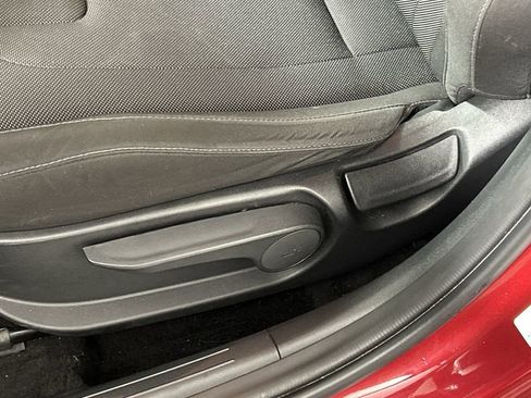 Used 2024 Hyundai Elantra SE image 19