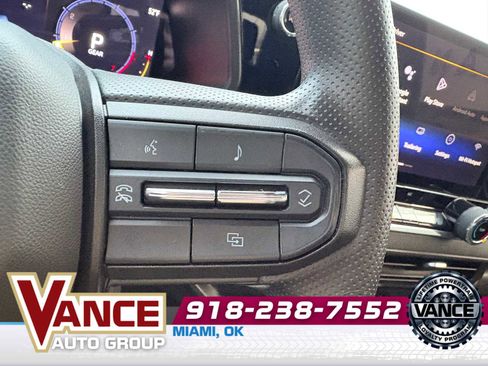 Used 2024 Chevrolet Colorado Trail Boss image 31