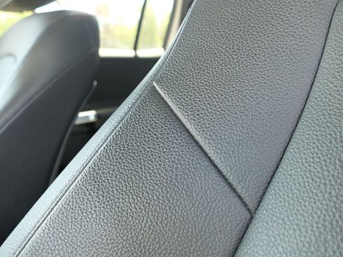 Used 2025 Mercedes-Benz GLB 250 4MATIC image 13