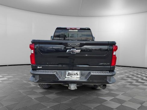 Used 2024 Chevrolet Silverado 2500 ZR2 w/ Technology Package image 6