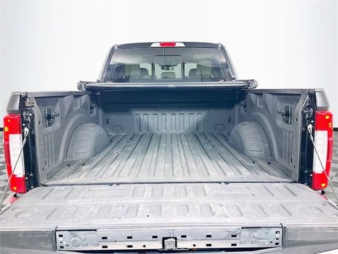 Used 2017 Ford F250 Lariat w/ Lariat Ultimate Package image 30