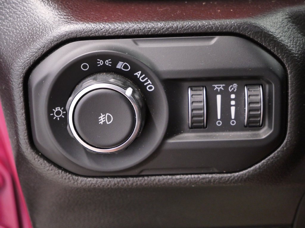 Certified 2022 Jeep Wrangler Unlimited Rubicon w/ Dual Top Group AWD/4WD image 18
