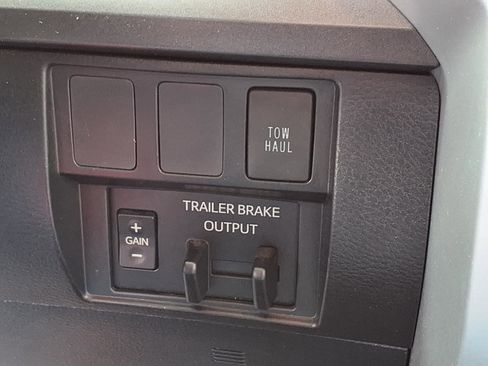 Used 2020 Toyota Tundra SR5 w/ SR5 Leather Package image 22