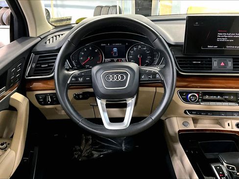 Used 2023 Audi Q5 2.0T Premium w/ Convenience Package image 5