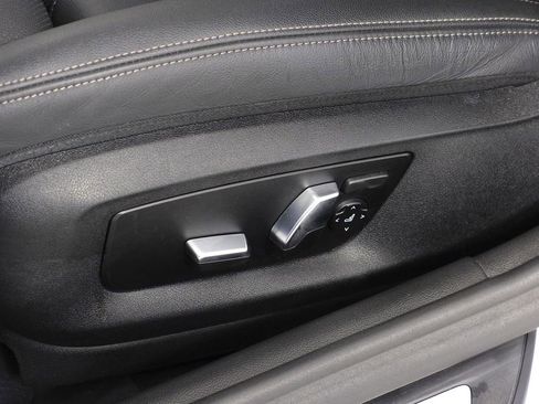 Used 2022 BMW 530i w/ Convenience Package image 22