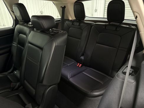 Used 2023 Lincoln Aviator AWD image 26