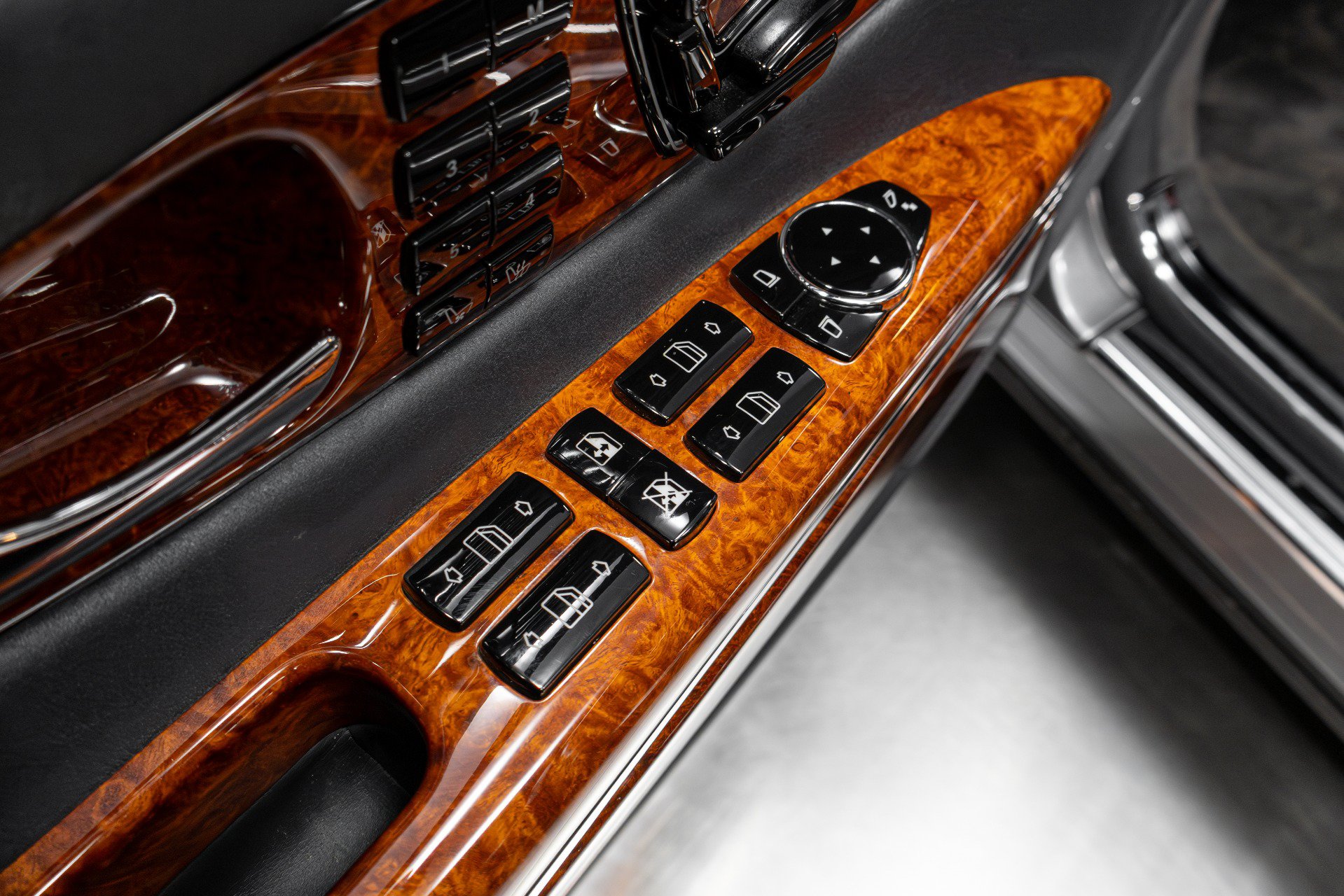 Used 2004 Maybach 57 RWD image 67