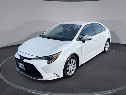Certified 2024 Toyota Corolla LE image 1