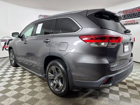Used 2017 Toyota Highlander Limited Platinum AWD/4WD image 7