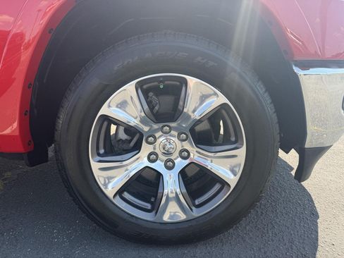 Used 2022 RAM 1500 Laramie AWD/4WD image 9