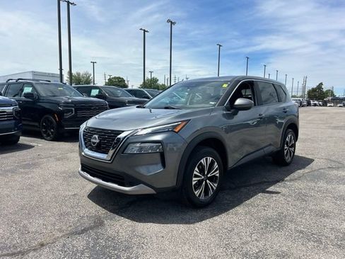 Used 2023 Nissan Rogue SV FWD image 7