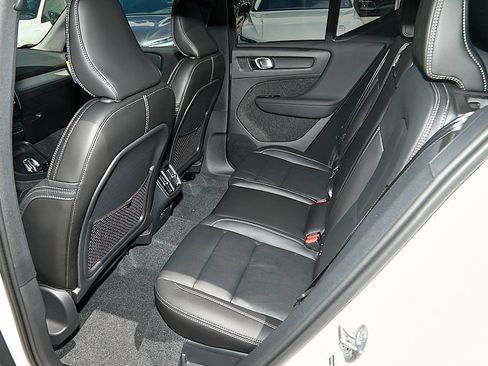 New 2026 Volvo XC40 B5 Plus w/ Climate Package AWD/4WD image 20