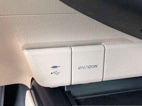 Used 2019 Toyota Camry LE FWD image 27