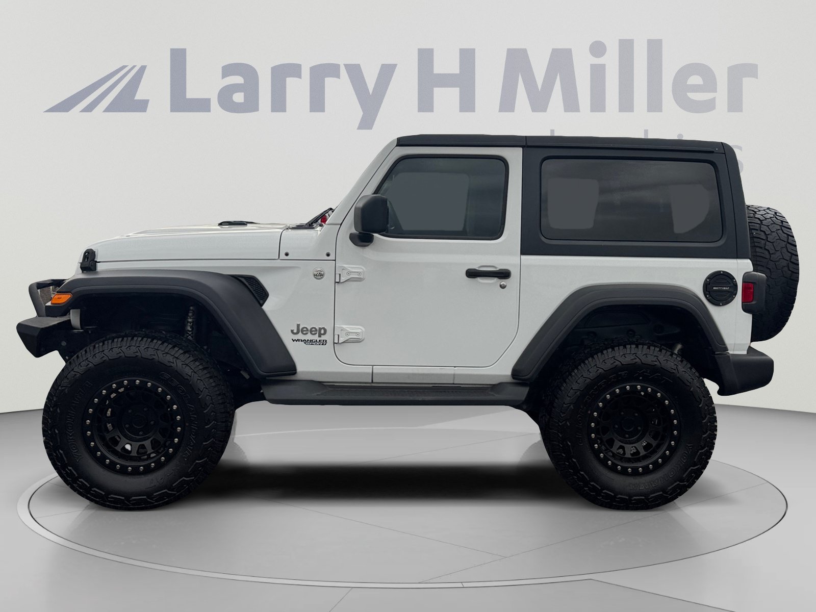 Used 2020 Jeep Wrangler Sport AWD/4WD image 2