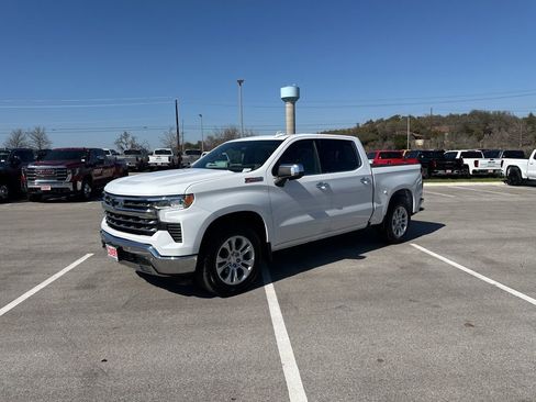 Used 2022 Chevrolet Silverado 1500 LTZ image 3