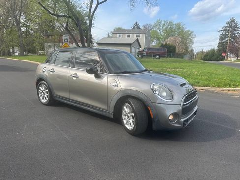 Used 2017 MINI Cooper S image 5