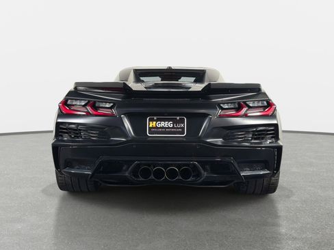 Used 2025 Chevrolet Corvette Z06 RWD image 4