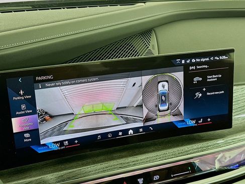 New 2025 BMW 740i w/ Executive Package image 13