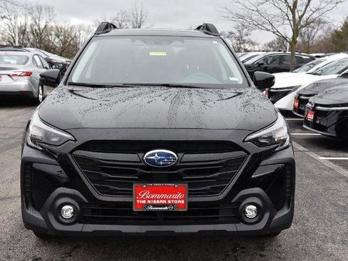Used 2025 Subaru Outback Onyx Edition image 4