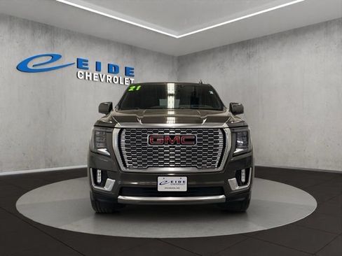 Used 2021 GMC Yukon Denali w/ Denali Premium Package AWD/4WD image 9