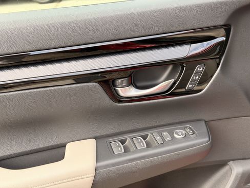 Used 2023 Honda CR-V EX-L image 11