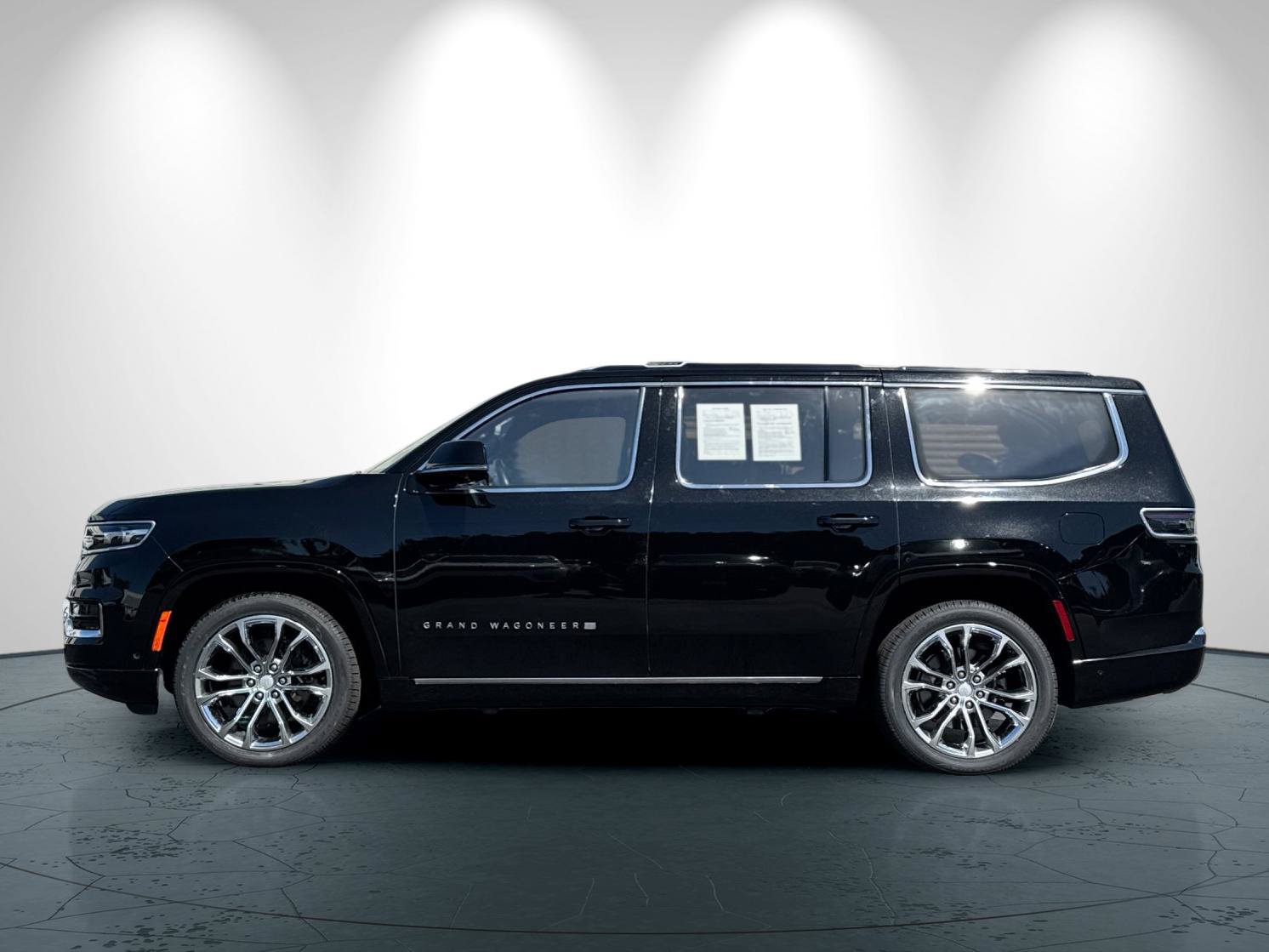 Used 2022 Jeep Grand Wagoneer Series II w/ Premium Group II AWD/4WD image 7
