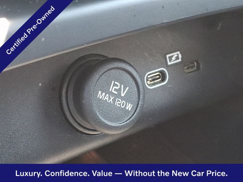 Certified 2024 Volvo XC40 B5 Plus w/ Protection Package Premier AWD/4WD image 27