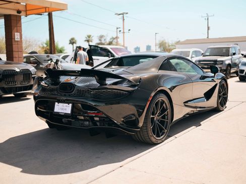 Used 2026 McLaren 750S Spider image 4