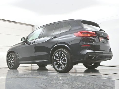 Used 2021 BMW X5 xDrive40i w/ M Sport Package AWD/4WD image 31