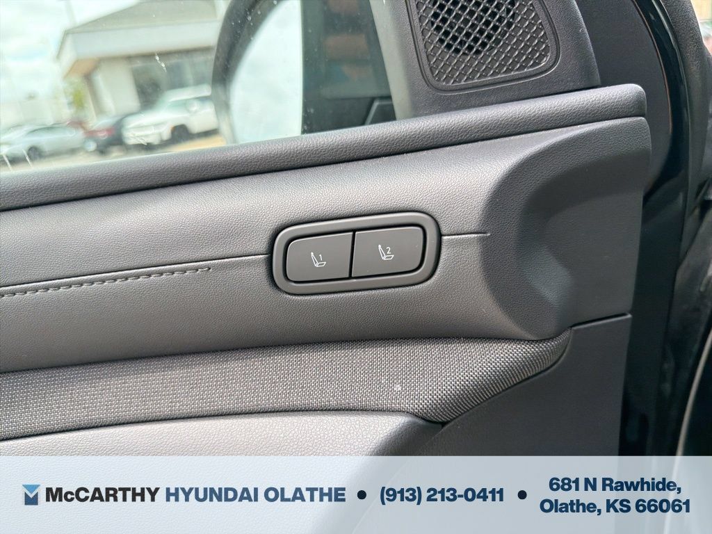 Used 2025 Hyundai Tucson Limited AWD/4WD image 39