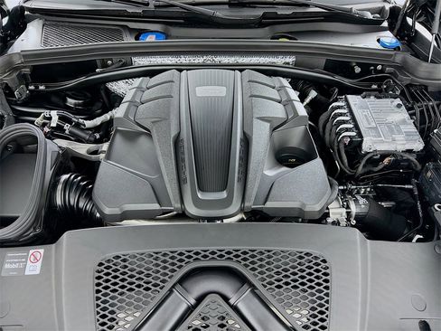 New 2026 Porsche Macan S image 32