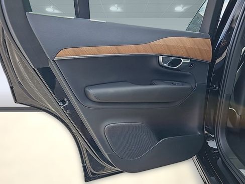 New 2024 Volvo XC90 T8 Plus w/ Protection Package Premier image 39