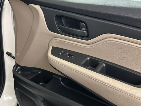 Used 2018 Honda Odyssey EX image 35