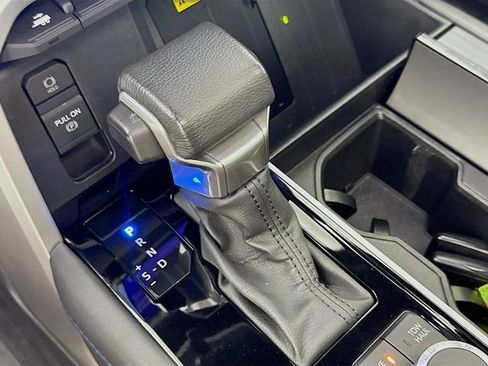 Used 2024 Toyota Tundra Platinum image 16