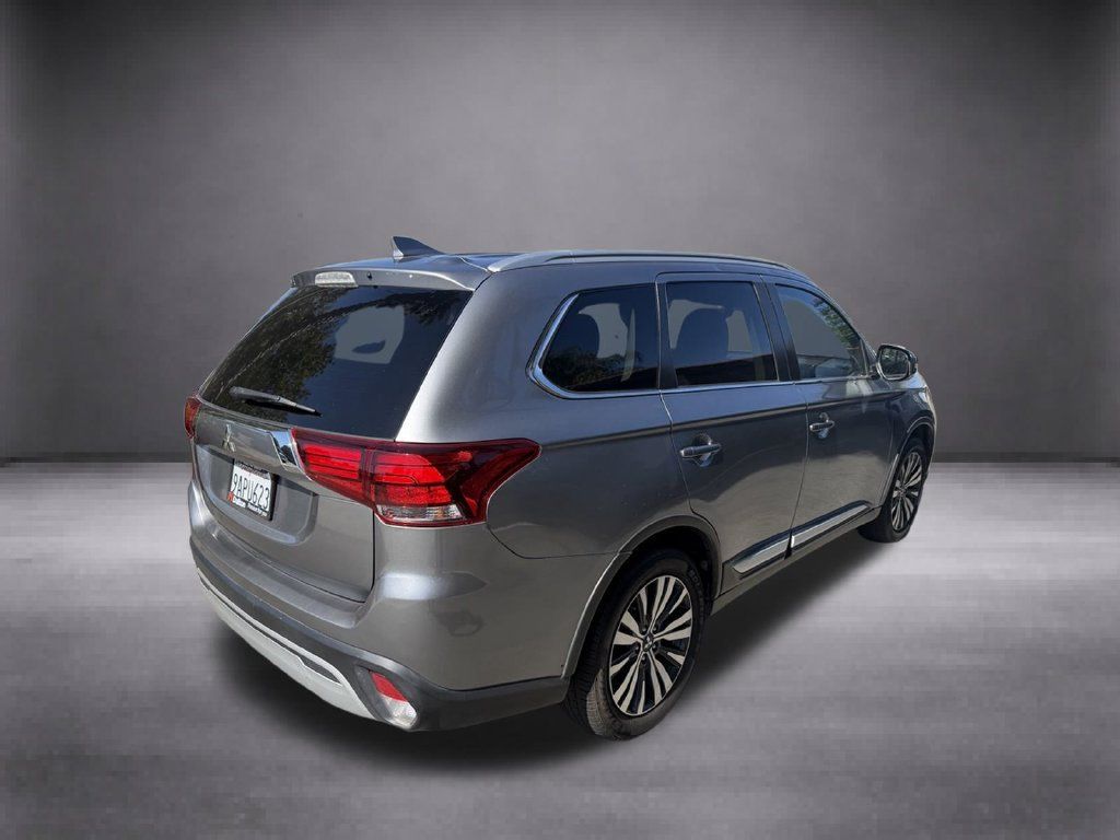 Used 2020 Mitsubishi Outlander SE FWD image 17