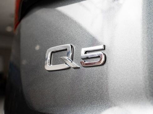 Used 2025 Audi Q5 2.0T Premium w/ Convenience Plus Package image 19