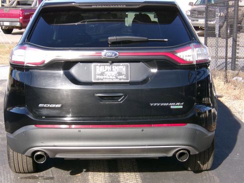 Used 2018 Ford Edge Titanium w/ Equipment Group 301A image 10
