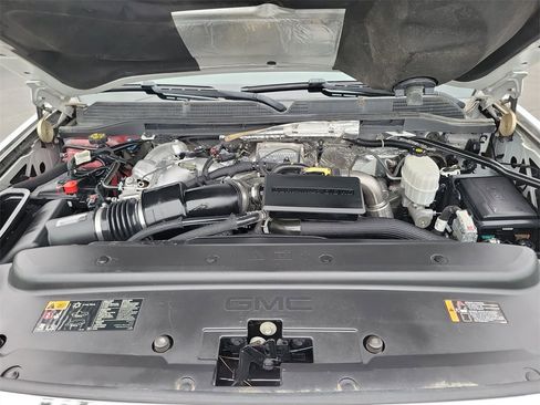 Used 2018 GMC Sierra 2500 SLT w/ Duramax Plus Package image 28