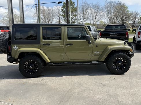 Used 2013 Jeep Wrangler Freedom Edition image 3
