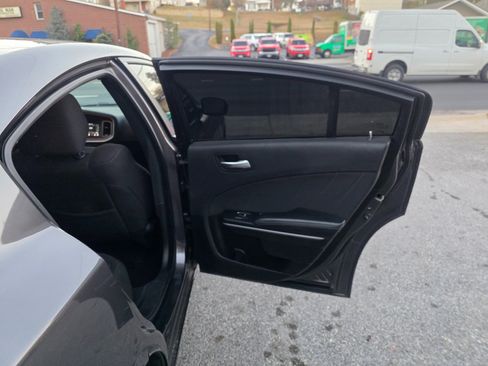 Used 2020 Dodge Charger SXT image 17