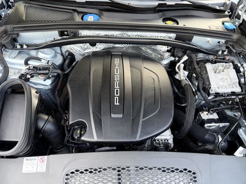 Used 2020 Porsche Macan AWD/4WD image 13