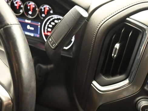 Used 2022 Chevrolet Silverado 1500 LT Trail Boss w/ LT Trail Boss Premium Package AWD/4WD image 14