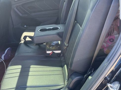 Used 2023 Volkswagen Tiguan SE w/ Panoramic Sunroof Package FWD image 21